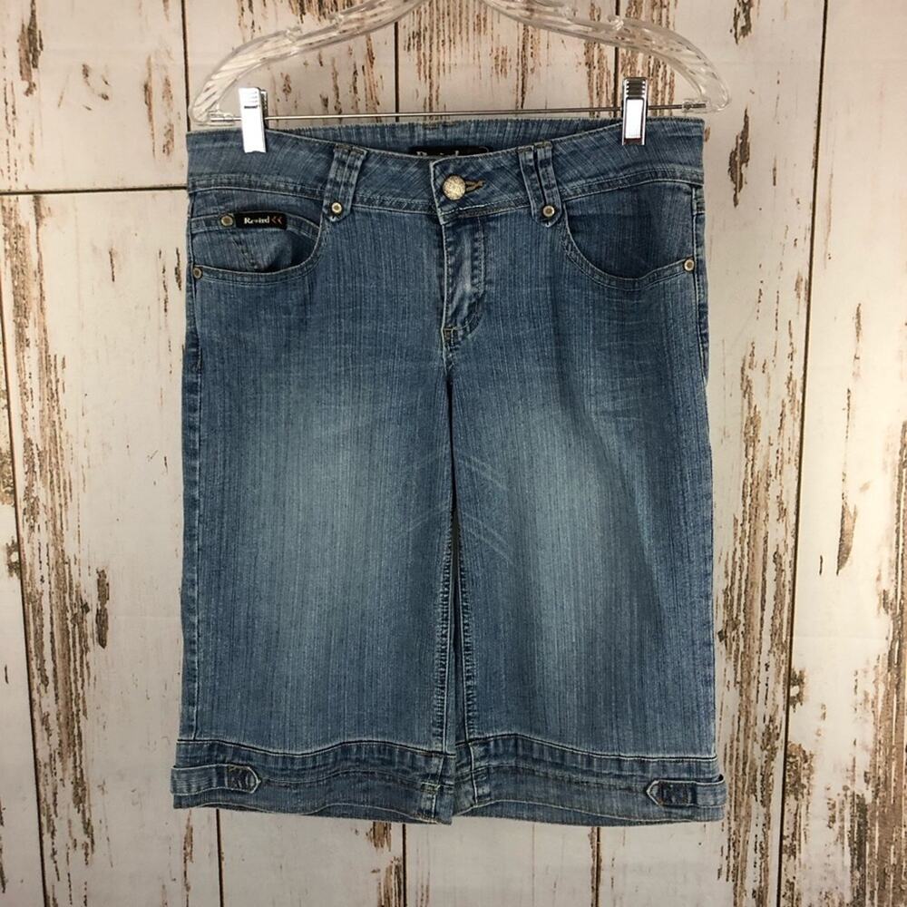 Rewind Bermuda Jean Shorts, Size 9. In excellent condition!